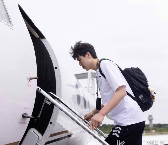 波特兰开拓者发布备战花絮；转会期伤情更新；CBA常规赛任务艰巨；赛程密集仍需轮换的简单介绍