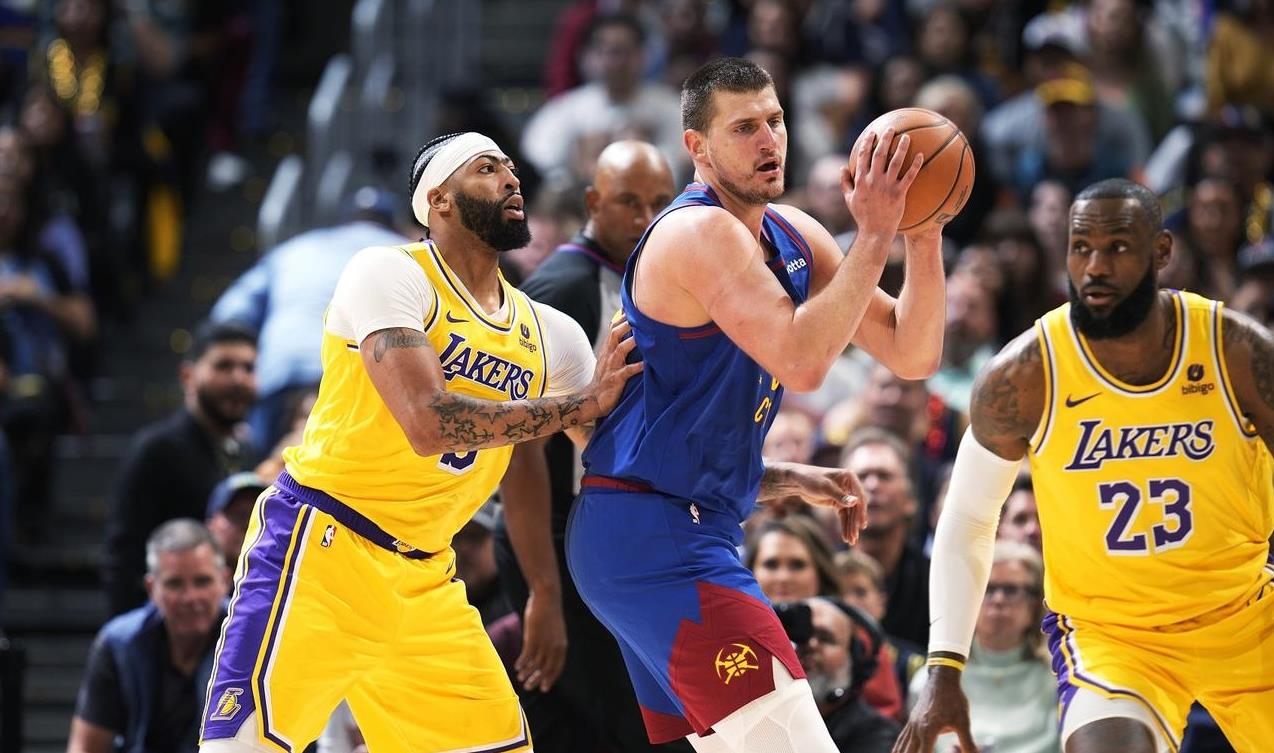 浓眉哥连续十五场比赛得分超过比分优势明显,MAD挑战极限!的简单介绍 浓眉哥连续十五场比赛得分超过比分优势明显,MAD挑战极限!的简单介绍